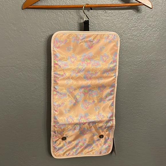 Nine West Hanging Travel Organizer - New with Tags - Picture 6 of 7